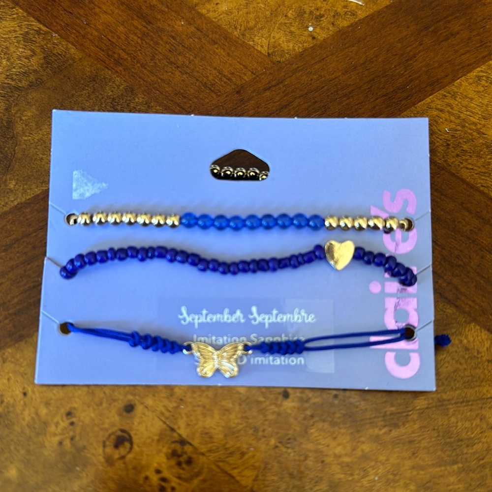 A cute bracelet in the brand Claire’s
